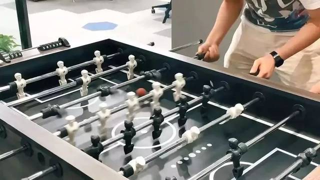 德州扑克玩法介绍_德州扑克教学_WST美女导师搞笑视频