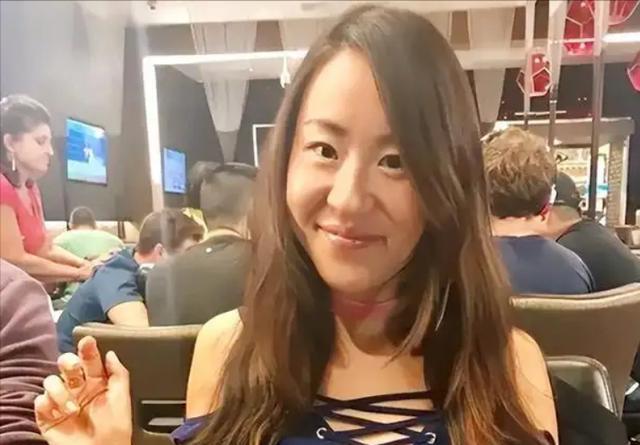华裔女赌神赵苏茜_赵苏茜德州扑克故事_德州扑克女选手