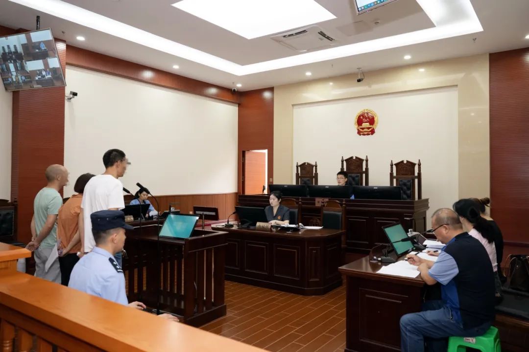 重庆市江津区麻将诈骗案件_德州扑克作弊_打麻将作弊诈骗案