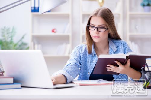 德州扑克职业玩家的挑战_成为职业德州扑克玩家需要考虑什么_德州扑克职业玩家破产