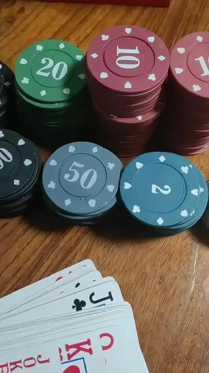 德州扑克大小盲注规则_德州扑克策略_低级别牌局盈利技巧