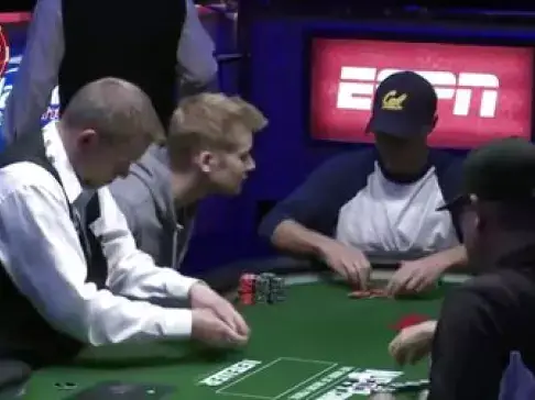 德州扑克wsop2014决赛_乐天德州扑克WSOP2015巨型赛01天下第一人海赛_乐天德州扑克WSOP2015赛事20第7集大结局