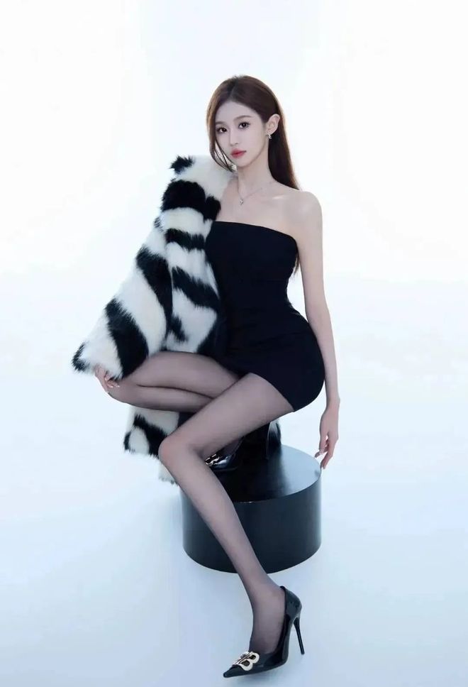 德扑美女选手YARA精彩牌局_德州扑克 佳佳_YARA扑克大赛