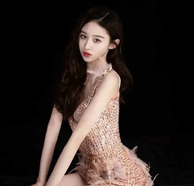 YARA扑克大赛_德扑美女选手YARA精彩牌局_德州扑克 佳佳