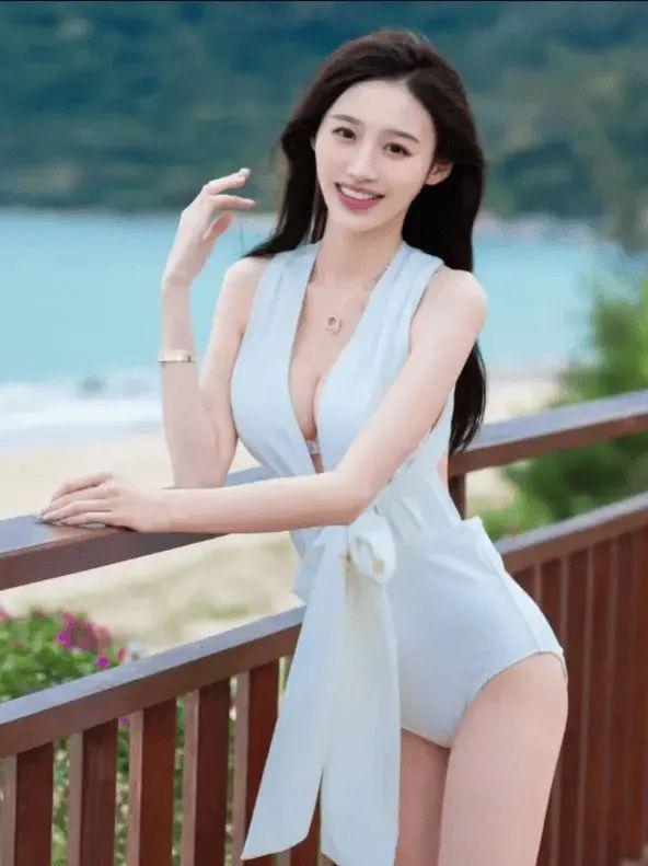德扑美女选手YARA精彩牌局_YARA扑克大赛_德州扑克 佳佳
